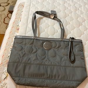 Coach Tote Bag.. Gray 13“* 9.5”